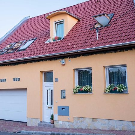 Sasvar Apartman Eger Exteriör bild