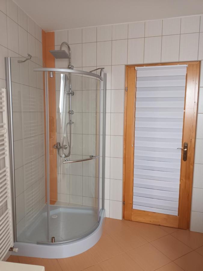 Sasvar Apartman Eger Exteriör bild